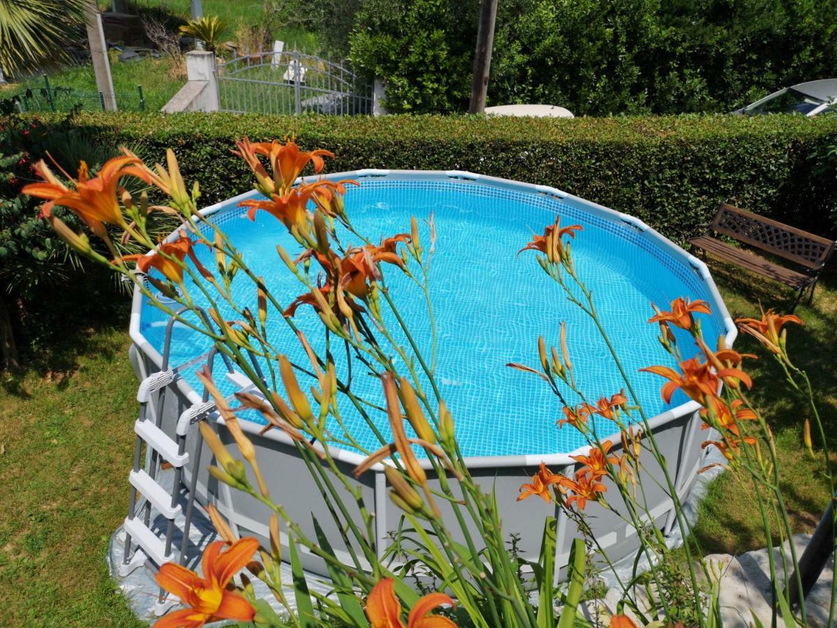 Parte Di Casa Con Giardino E Piscina Villa Pietrasanta Exterior photo